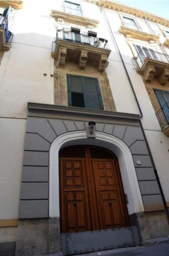 Ballarhouse Palermo Exterior photo